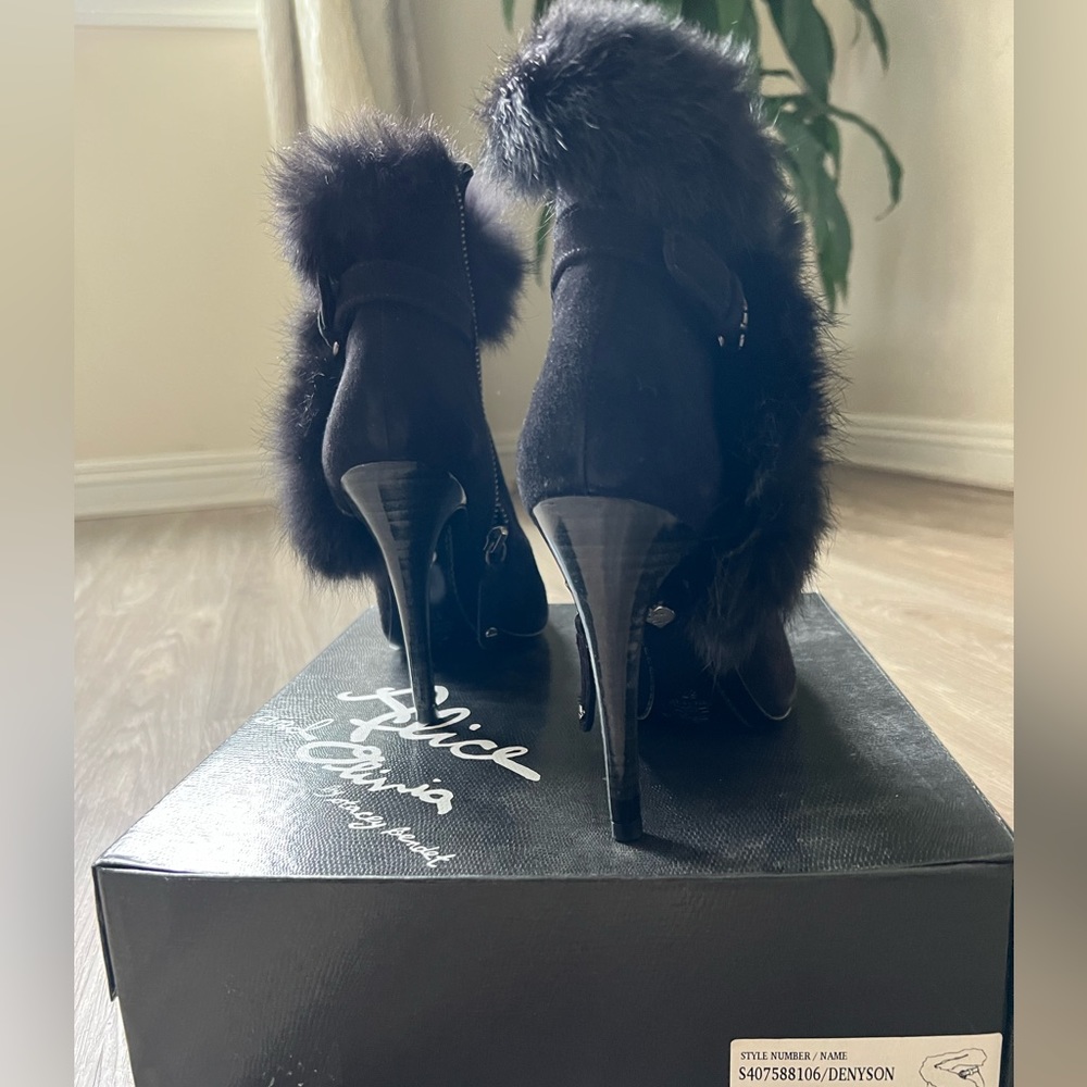 ALICE + OLIVIA Denyson Fur-Trim Suede Booties